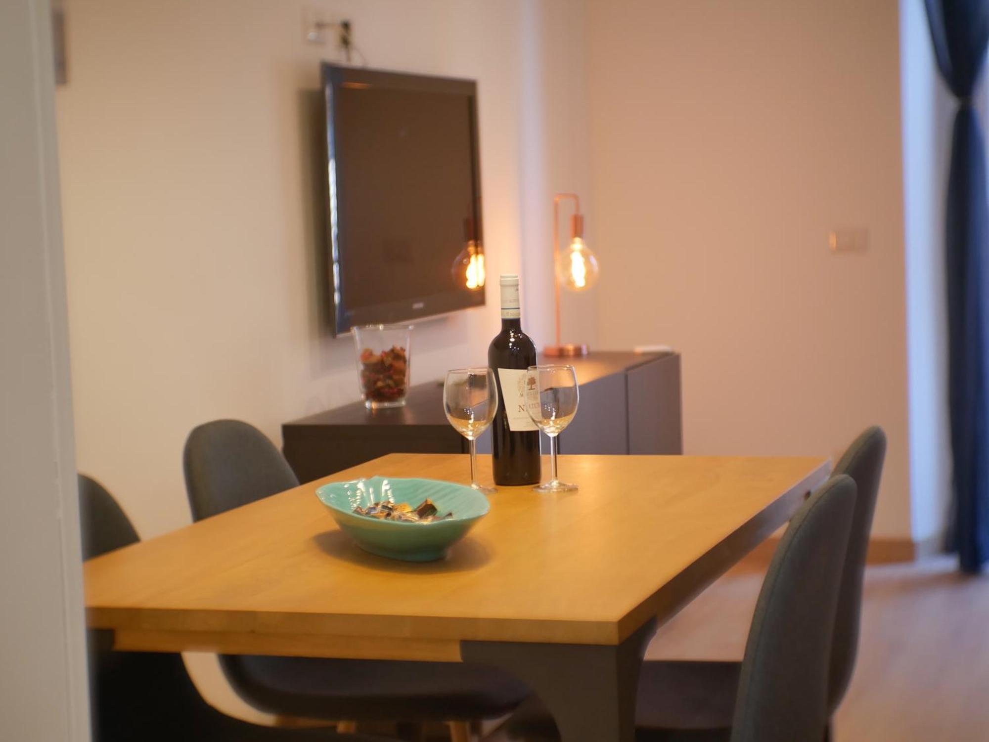 Chic Modern 2-Bedroom Near Metro روما المظهر الخارجي الصورة