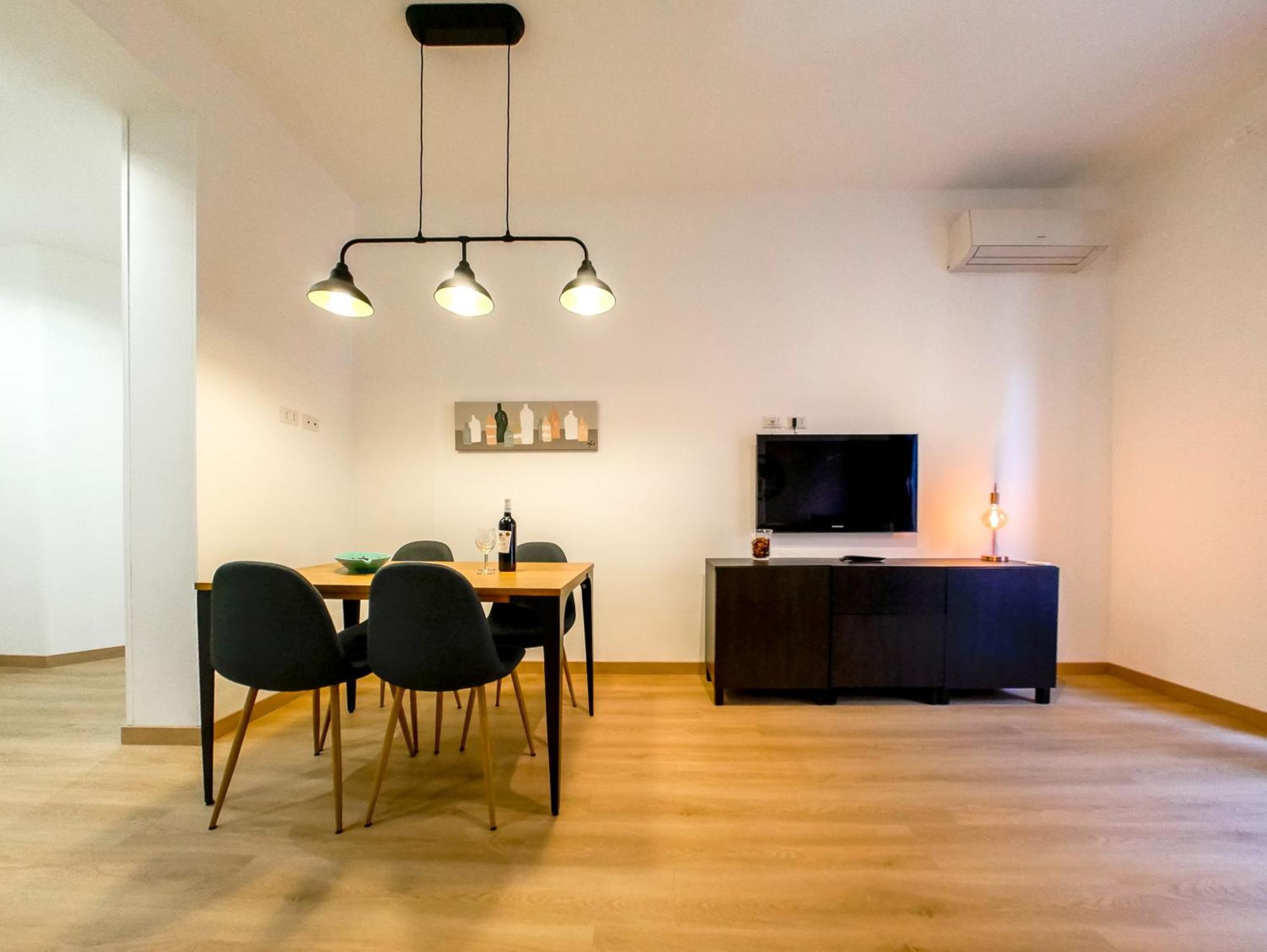 Chic Modern 2-Bedroom Near Metro روما المظهر الخارجي الصورة